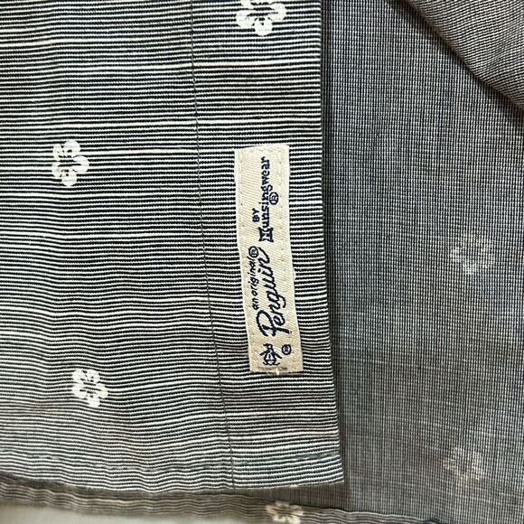 Penguin gray white flower pinstripe button down shirt size L - Picture 4 of 9